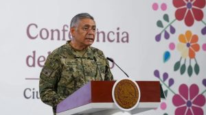 Raymundo Pedro Morales durante la conferencia de prensa.