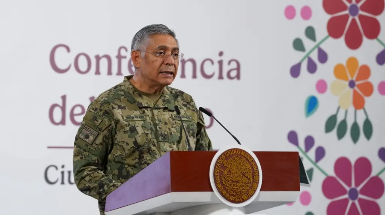 Raymundo Pedro Morales durante la conferencia de prensa.