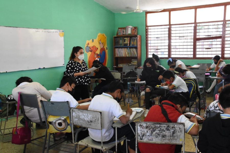 Elda Xix Euán durante la conferencia de prensa.
