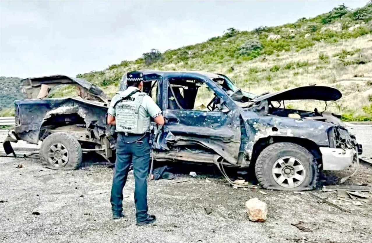 Escena de violencia en Culiacán, reflejo de la guerra entre cárteles.