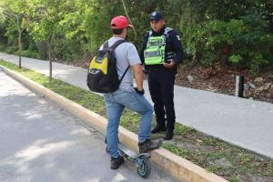La movilidad urbana en Playa del Carmen colapsa: Avenida 115 rebasada y derecho de vía del Tren Maya inutilizable, urgiendo un nuevo libramiento.