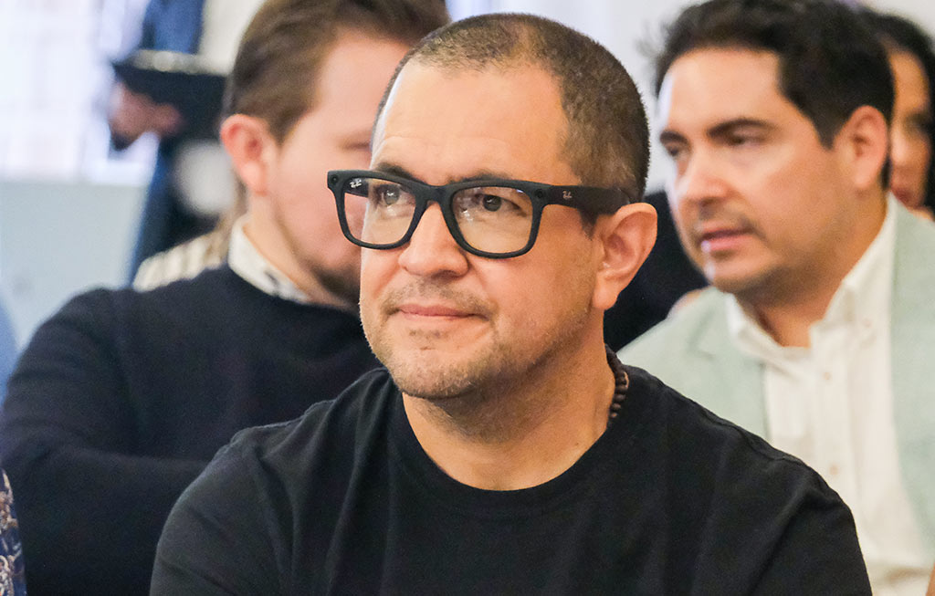 Nariz Roja convoca a marcha por falta de medicamentos en Jalisco. Acusan que el gobierno estatal no aporta el 90% y hay desabasto en hospitales.