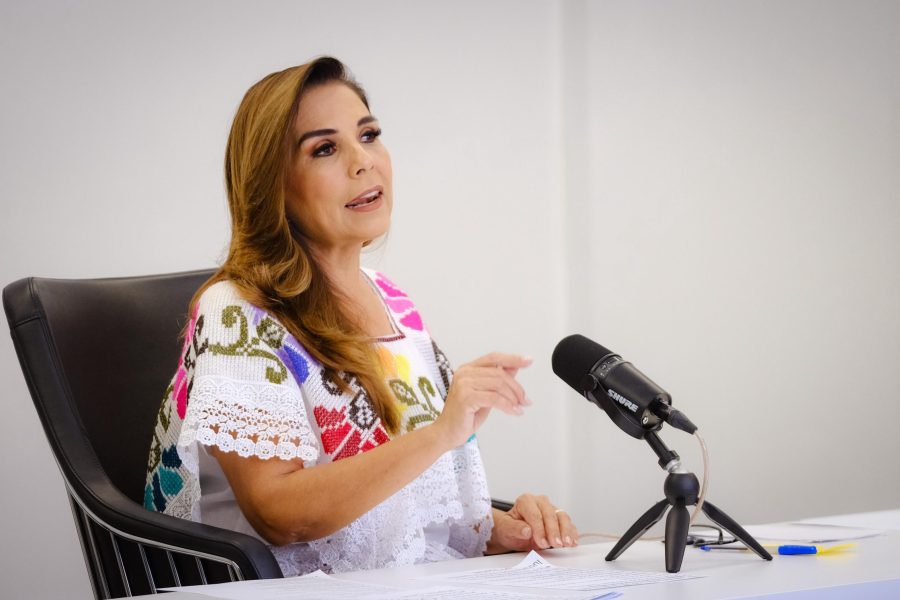 La gobernadora Mara Lezama presenta los resultados de sus gestiones en materia de salud durante el programa “La Voz del Pueblo”.