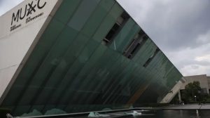 Destrozos en el MUAC tras la manifestación.