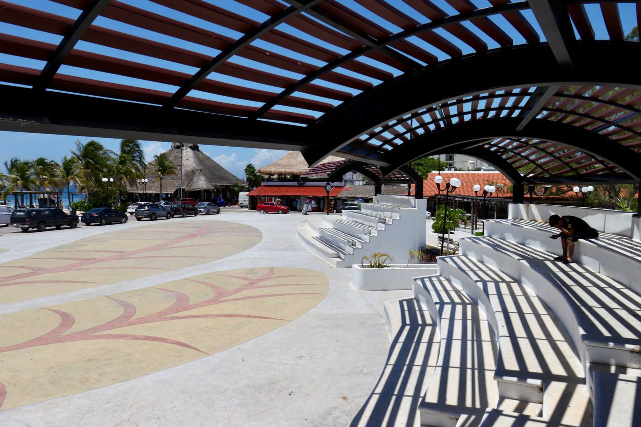 La presidenta municipal Blanca Merari Tziu durante el anuncio de la nueva red de internet.