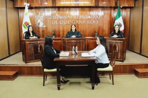 José de la Peña y José Raúl Galán durante una sesión del TSJ.