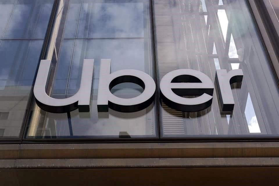 Uber aumenta tarifas hasta 7%; STPS lo tacha de irresponsable e incumplimiento de compromisos por la reforma a plataformas digitales.