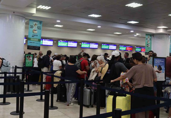 El Aeropuerto Internacional de Cancún reporta un incremento en el número de viajeros durante la temporada de verano.