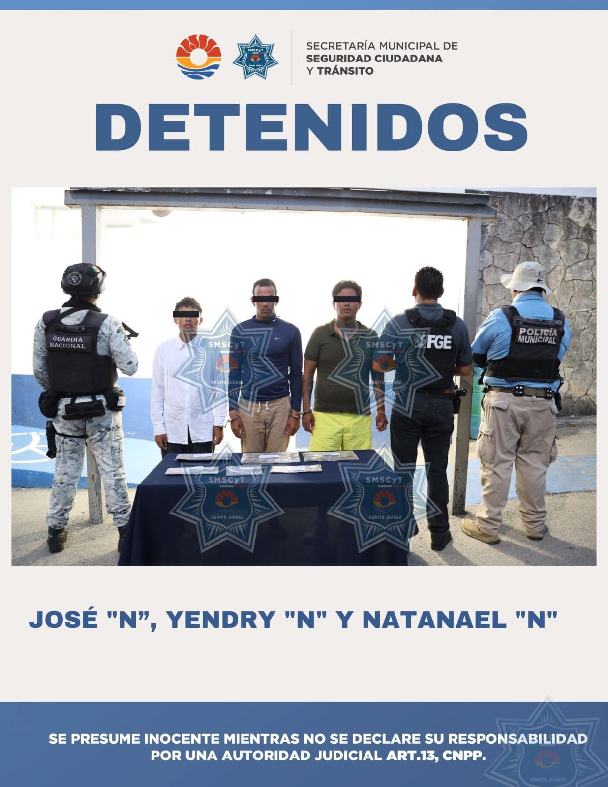 Los tres presuntos narcomenudistas detenidos en el bulevar Kukulcán de Cancún.