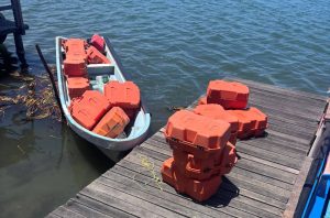 Vista de una plataforma petrolera en el Golfo de México, similar a la que fue asaltada.