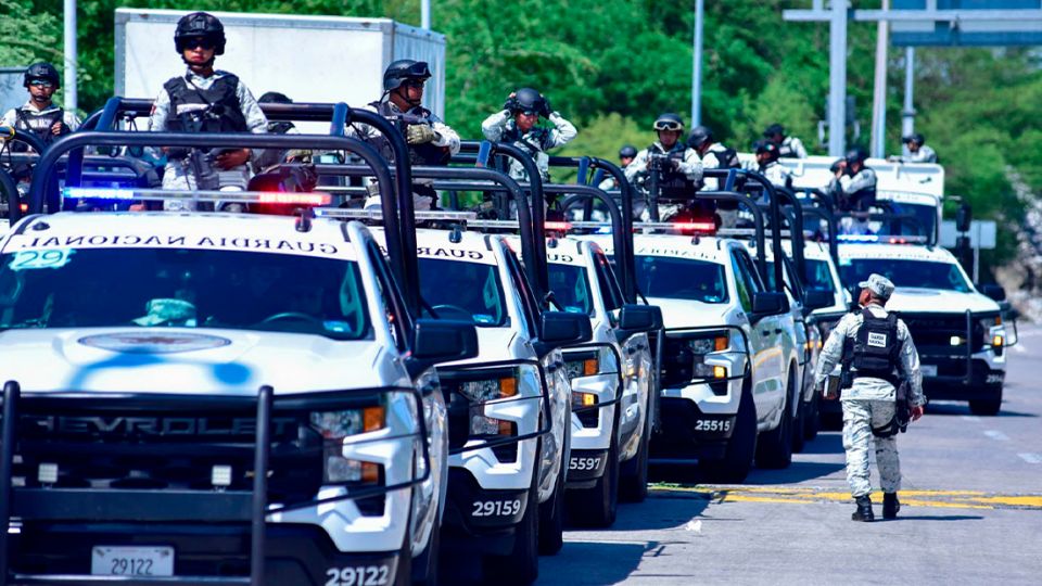 La Guardia Nacional patrulla las principales carreteras del país.