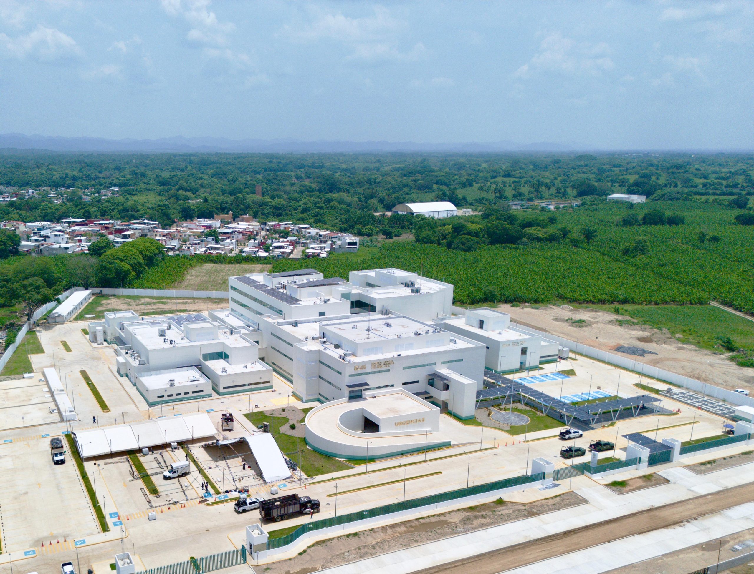 El nuevo hospital del IMSS Bienestar en Tuxtepec, Oaxaca, se financió con la rifa del avión presidencial.