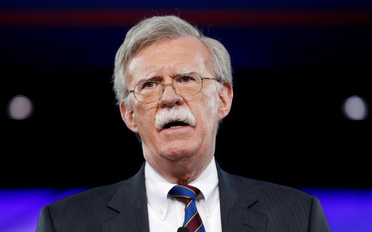 El FBI registra casa de John Bolton como parte de una investigación federal.