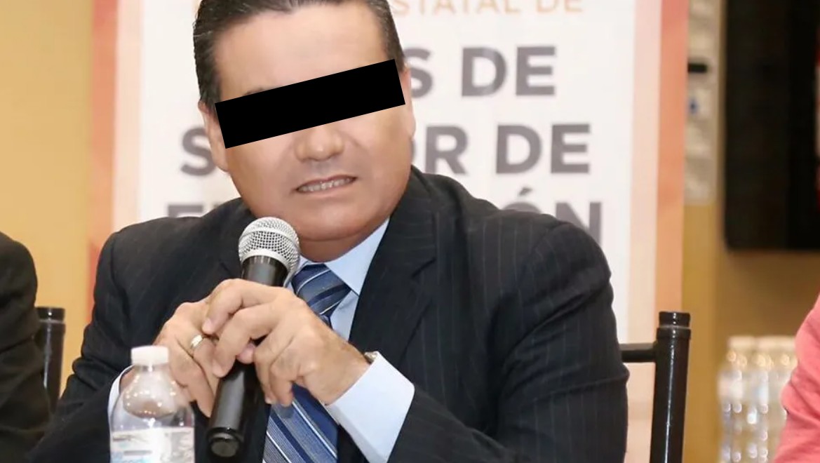 El exsecretario de Educación de Sonora, José Víctor “N”, fue detenido por el delito de peculado.