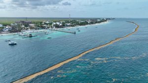 La gobernadora Mara Lezama presenta las cifras de inversión y crecimiento turístico.