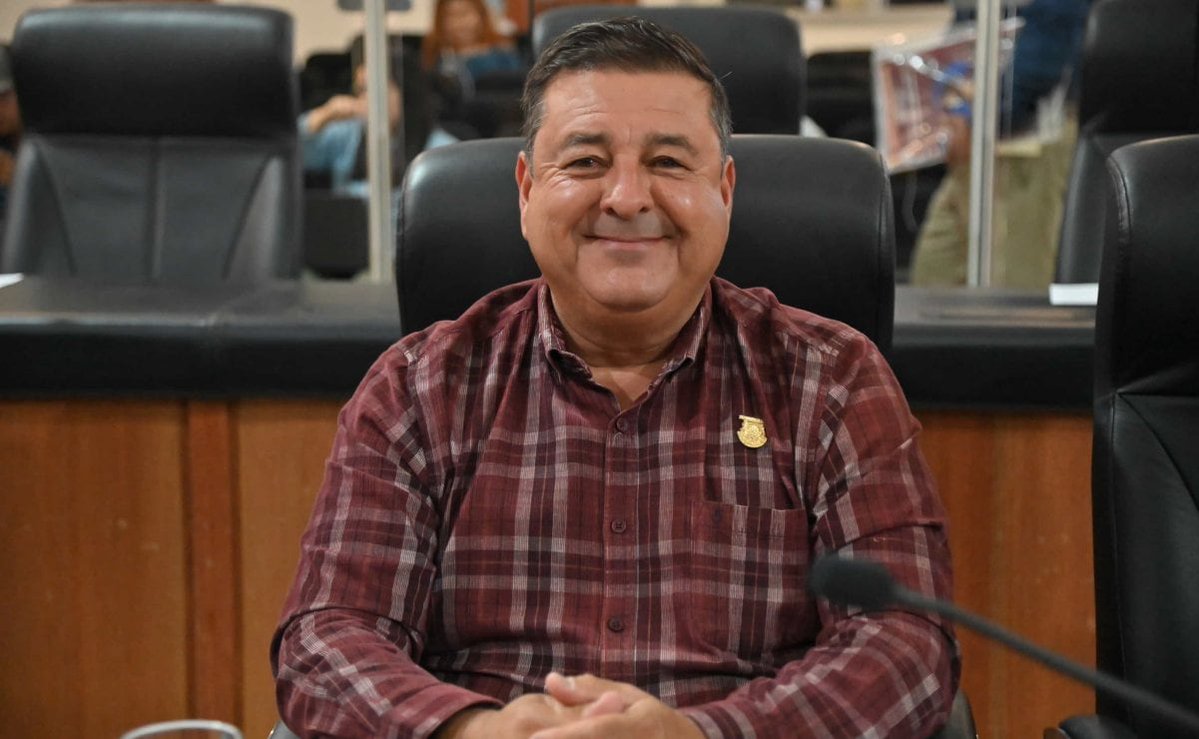 Diputado de Morena en BCS justifica agresiones a mujeres por ser “gritonas”. El comentario desata indignación y expone la violencia de género en Baja California Sur.