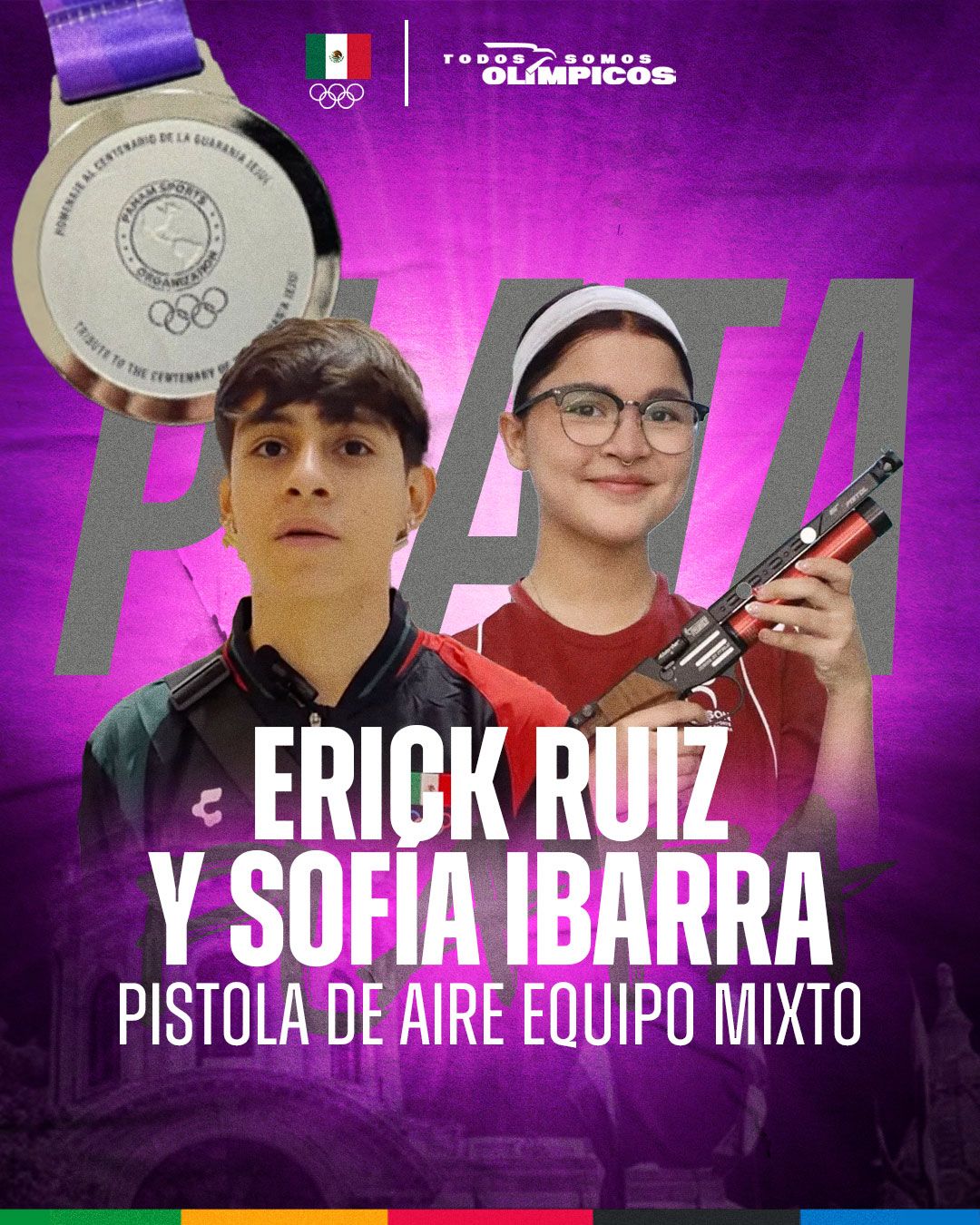 Los atletas mexicanos Erick Ruiz y Sofía Ibarra posan con su medalla de plata en los Juegos Panamericanos Juveniles de Asunción 2025.