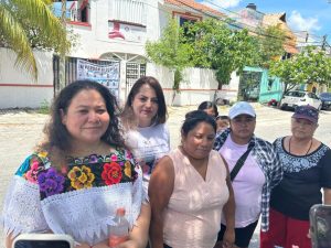 Representantes de colectivos de víctimas y madres buscadoras se manifiestan en Cancún para exigir una designación justa.