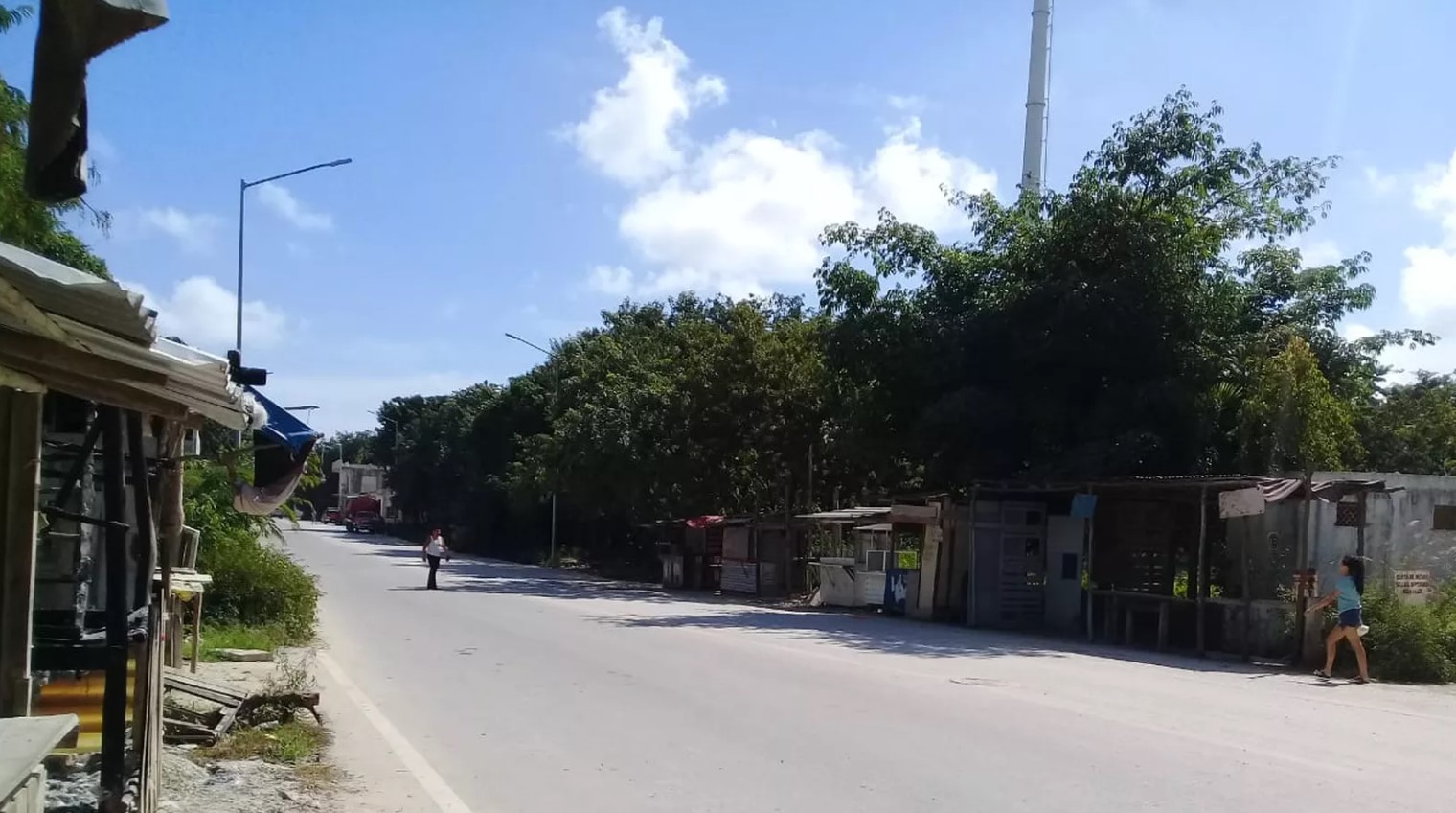 Dos exfuncionarios de Lili Campos son detenidos en Playa del Carmen por corrupción en el catastro de Playa del Carmen y desvío de terrenos. Un caso afecta a una pareja de la tercera edad.