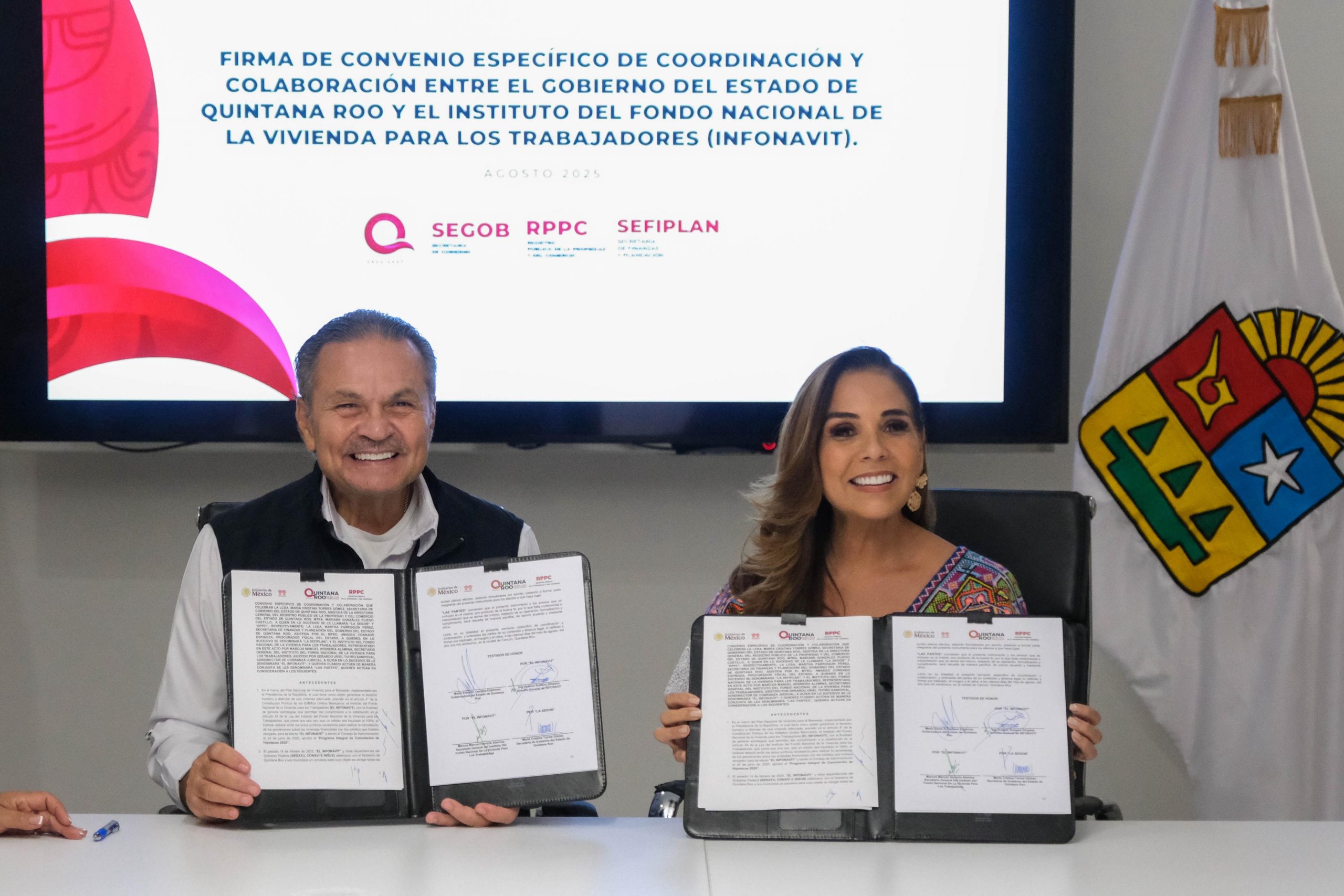 Certeza jurídica en Quintana Roo: Infonavit y gobierno firman convenio. Se liberarán 51 mil hipotecas a familias que liquidaron su crédito.
