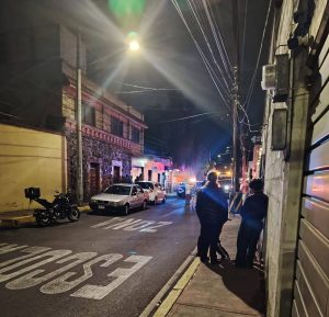 Las autoridades de CDMX investigan el ataque armado que dejó a dos mujeres sin vida en Xochimilco.