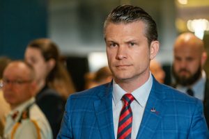 Pete Hegseth, secretario de Defensa de EU, desmintiendo el envío de tropas a México.