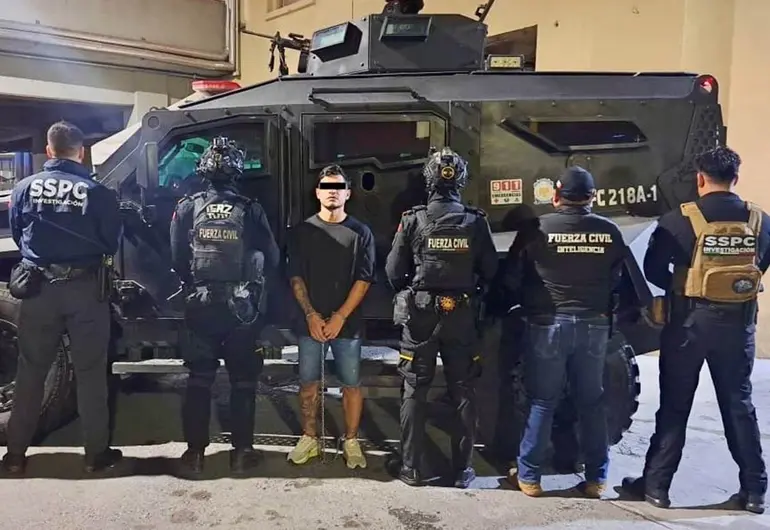 La captura de Francisco “N” en Cancún expone la estructura criminal que extorsionaba a comerciantes de Nuevo León; detienen a líder criminal en Quintana Roo con orden de aprehensión vigente.