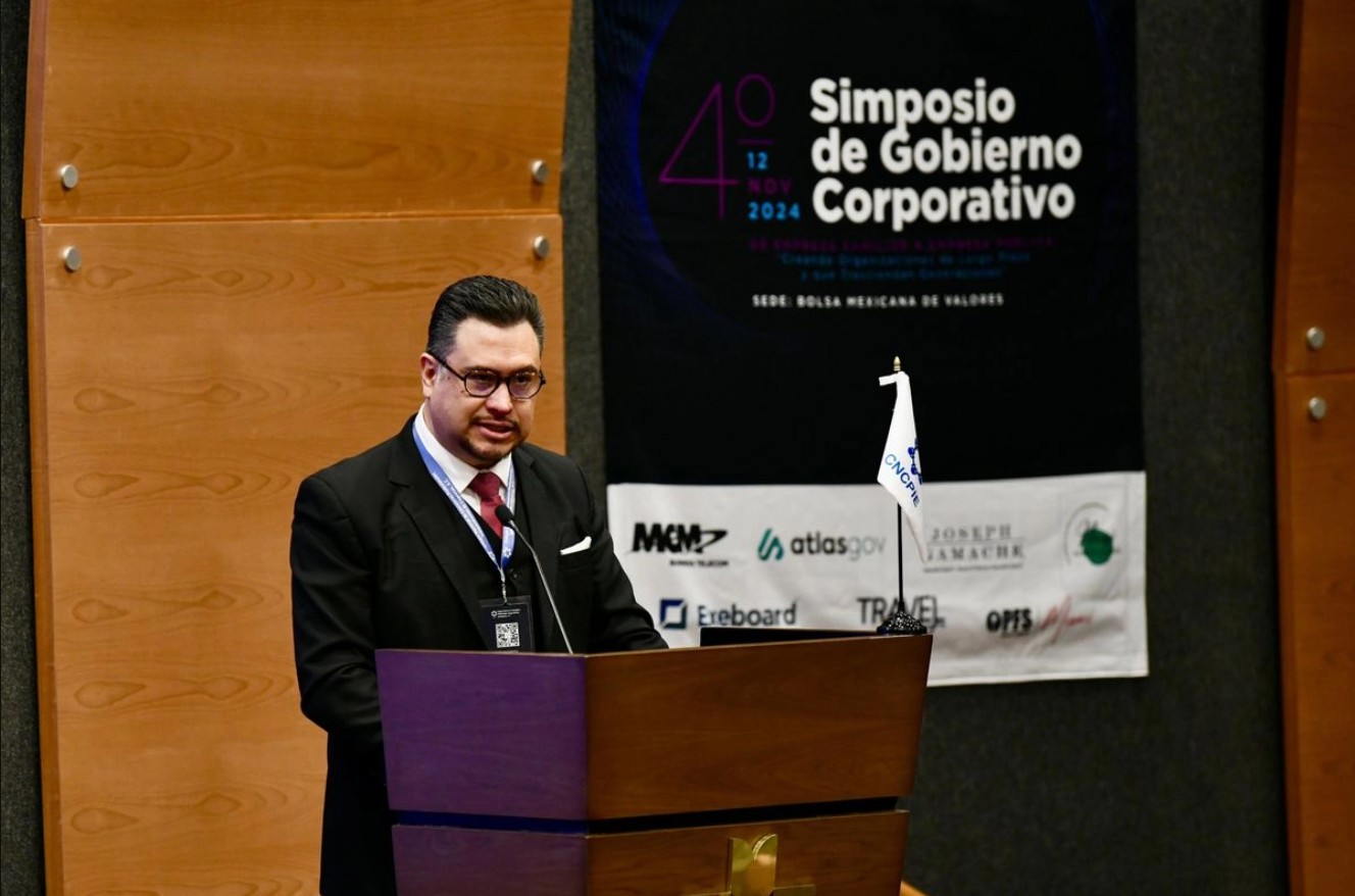 Vicente Guerrero asume la presidencia de la Comisión Nacional Bancaria y de Valores.