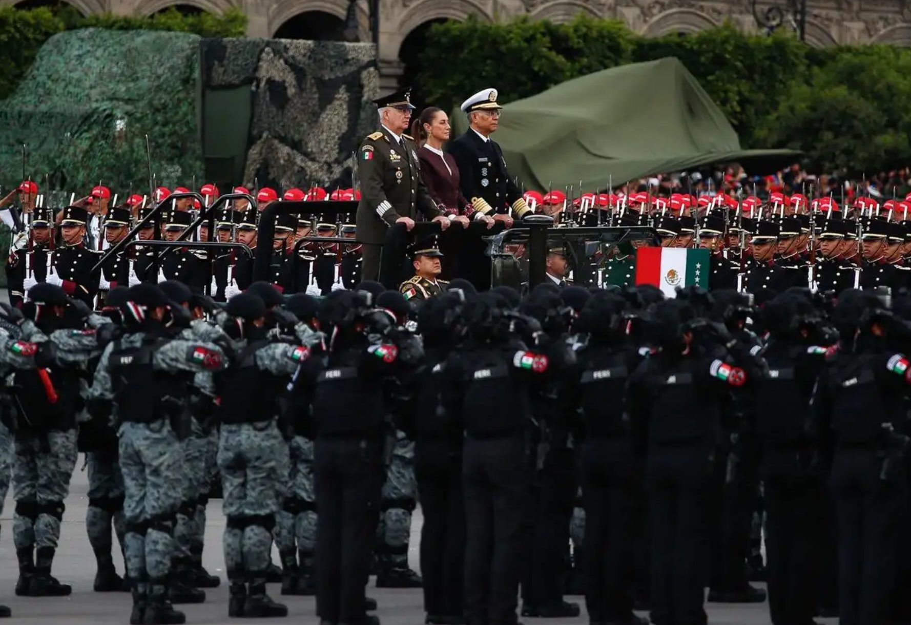 La presidenta Claudia Sheinbaum defiende la soberanía nacional y defensa de México, llamando a la unidad en su primer desfile militar.