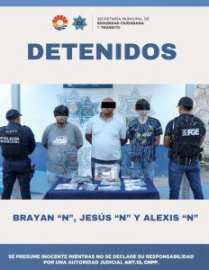 Elementos de seguridad detienen a tres narcomenudistas como parte del operativo “Blindaje Cancún”.