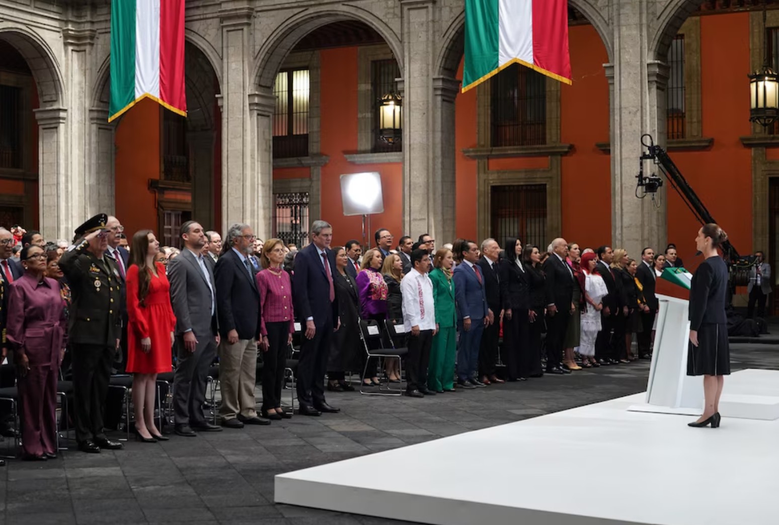 La presidenta Sheinbaum Pardo rinde su primer informe constitucional de gobierno.
