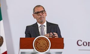 El secretario de Hacienda, Edgar Amador, presenta la estrategia de austeridad para el Paquete Económico 2026.