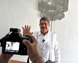 Ricardo Monreal confirma que un derrame cerebral en diputado Manuel Espino lo mantiene hospitalizado.