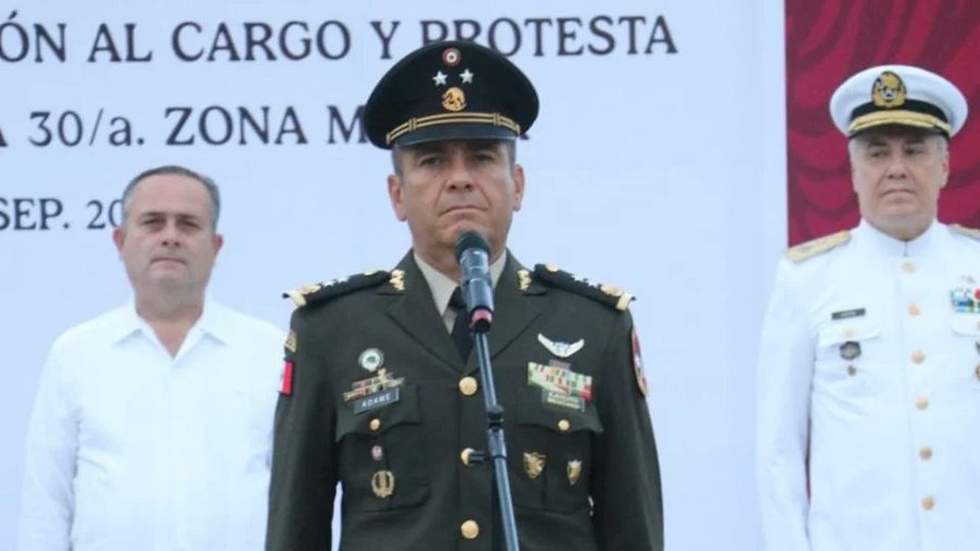Las fuerzas armadas relevan a militar en Tabasco que había ventilado una orden de aprehensión contra el exsecretario de seguridad.