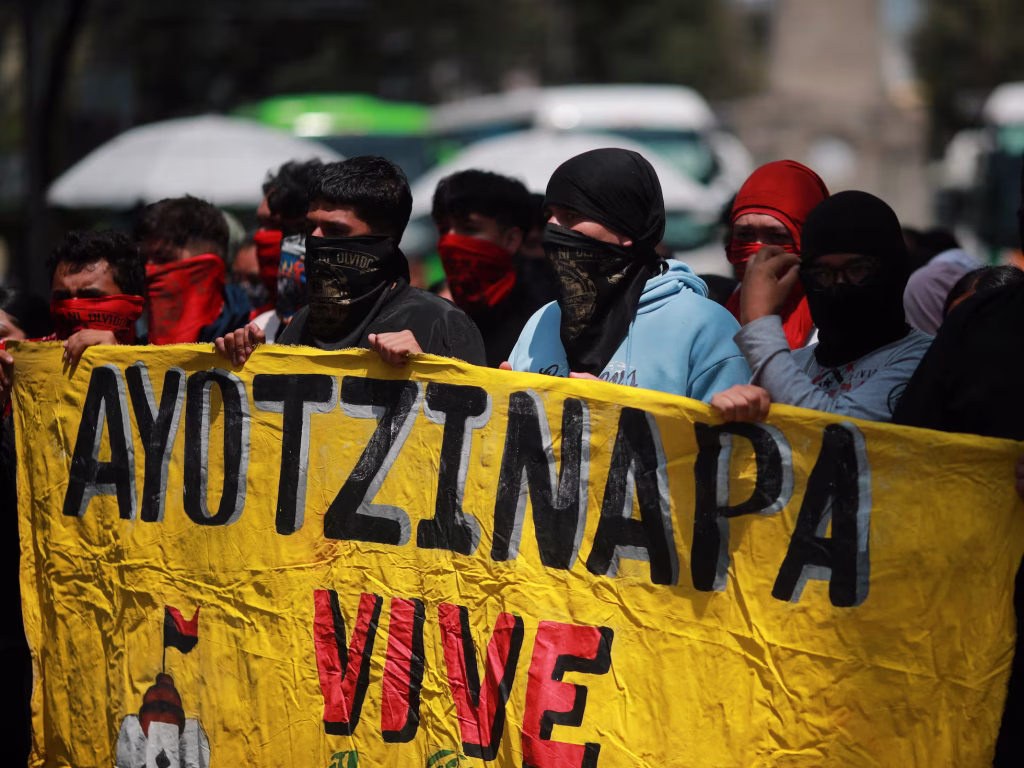 La marcha por los once años de Ayotzinapa partirá del Ángel de la Independencia.