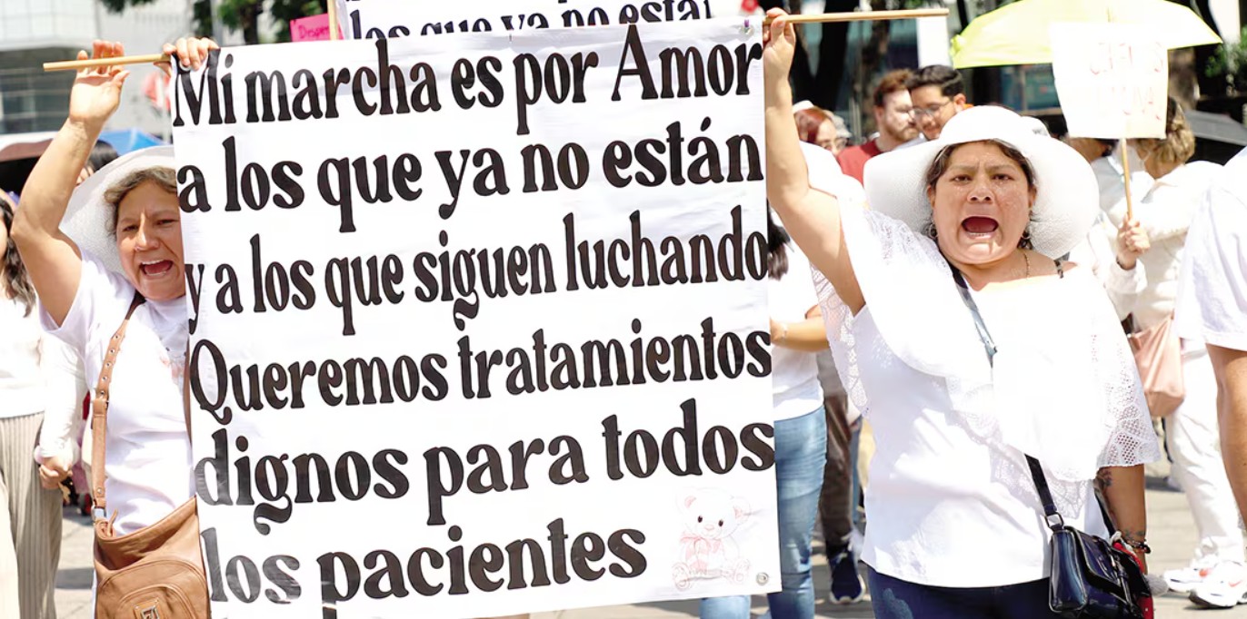 Un médico del sector público en México lamenta la falta de medicinas e insumos para atender a sus pacientes.