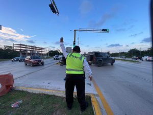Vista de los trabajos de repavimentación en el Boulevard Colosio.