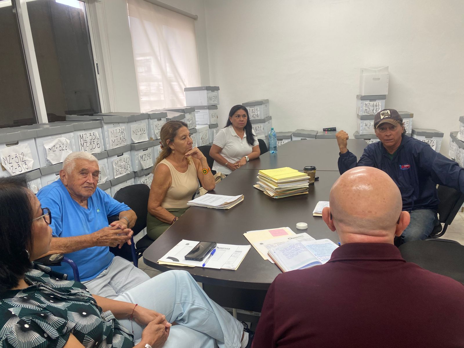 Vecinos de la colonia Colosio denuncian desacato de funcionarios de Insus y Sedetus. Estos han ignorado la orden presidencial para regularizar los títulos.