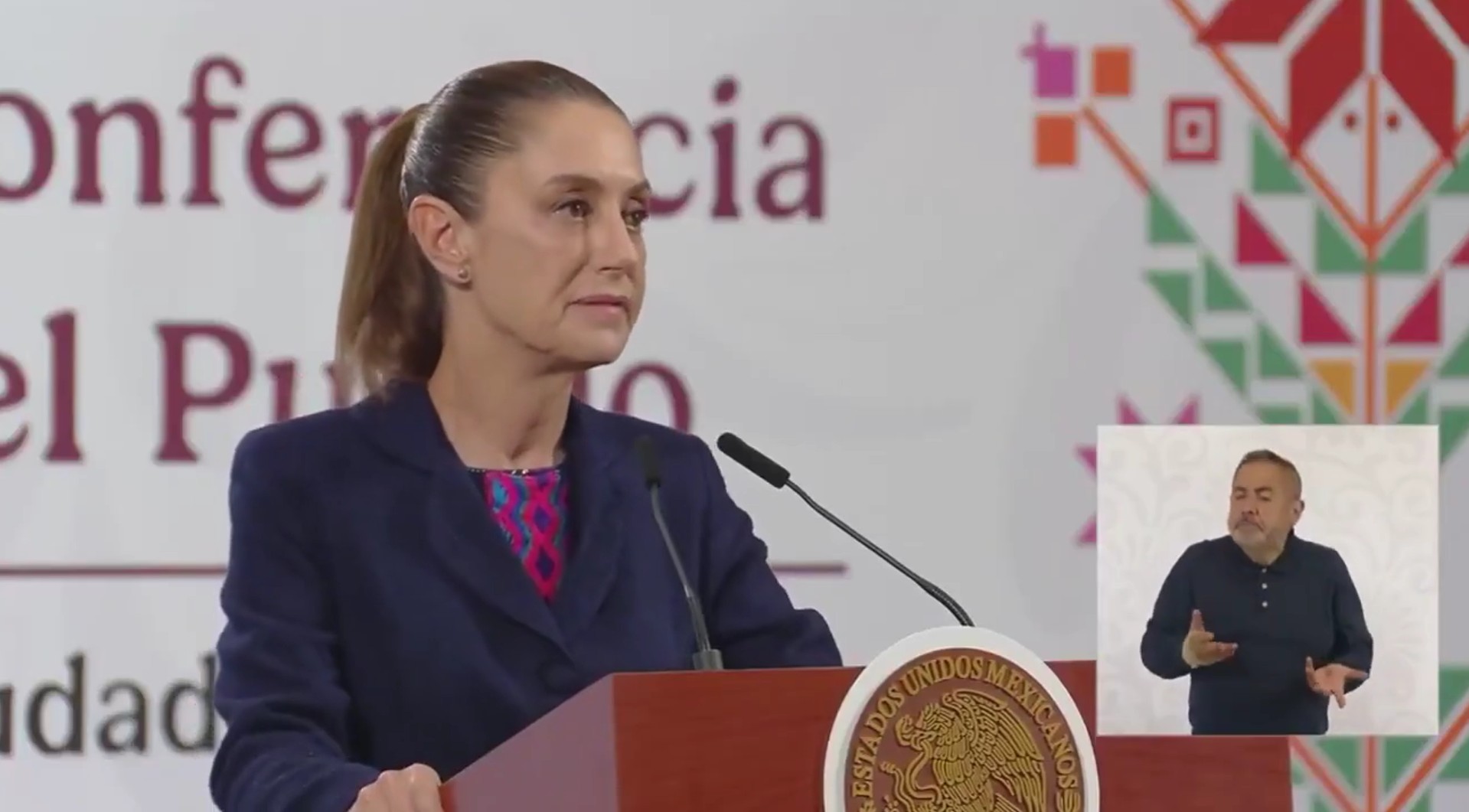 Claudia Sheinbaum pidió sancionar a las farmacéuticas que no cumplieron con la entrega de medicamentos.