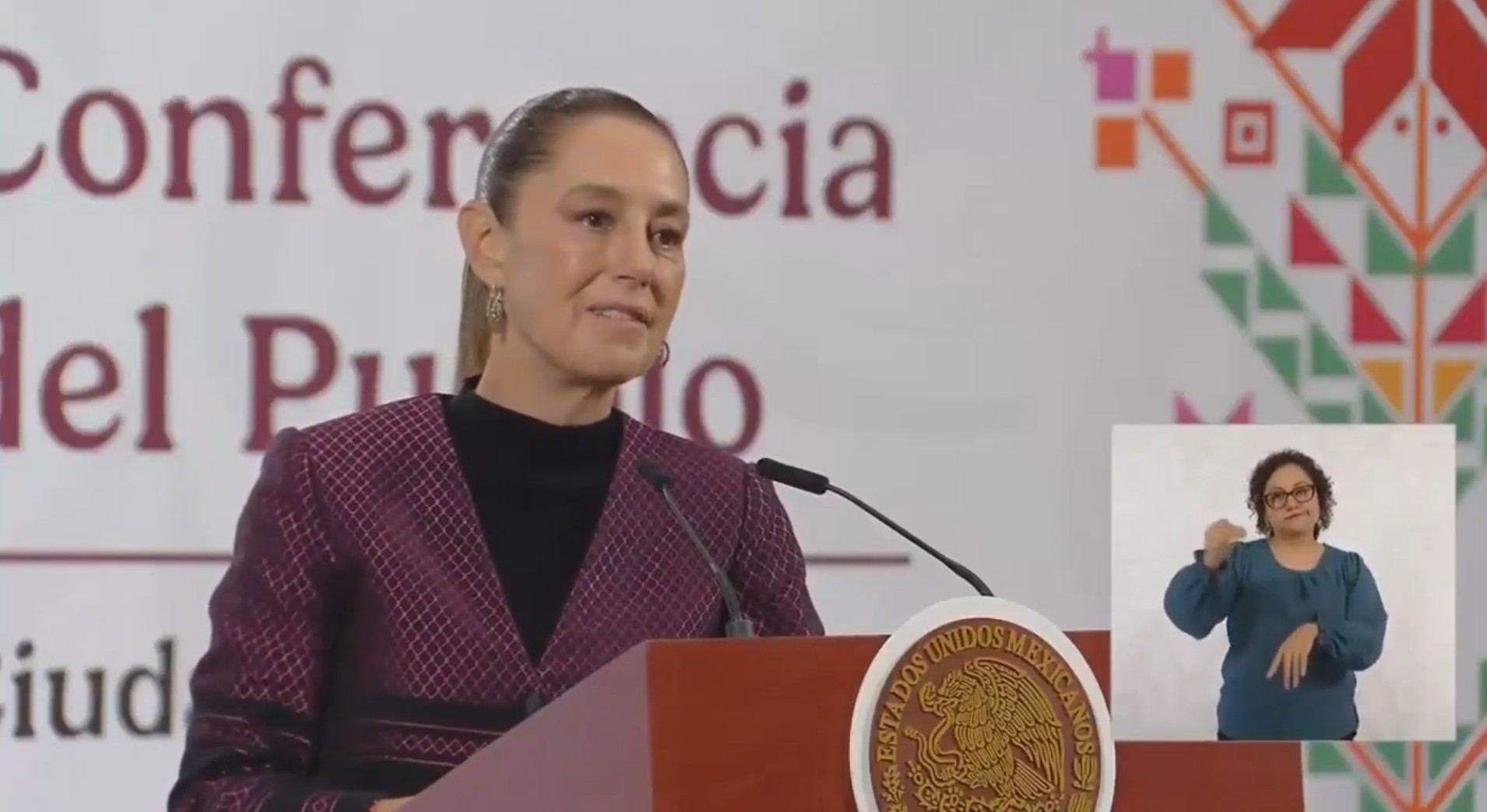 La presidenta Claudia Sheinbaum reiterando su compromiso con la verdad en Palacio Nacional.