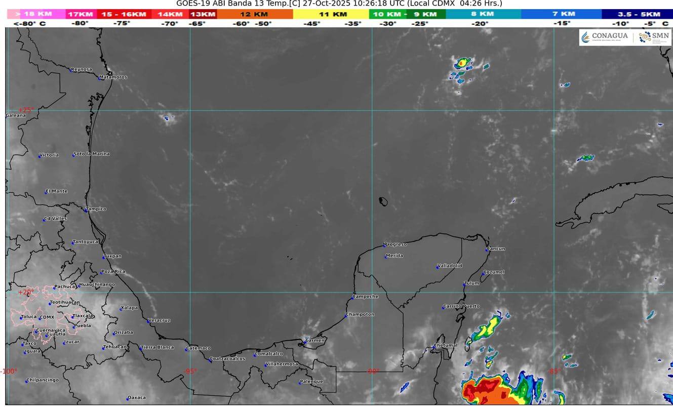 Mapa satelital mostrando la afluencia de humedad desde el Caribe hacia la Península de Yucatán, provocando lluvias.