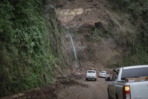 Jesús Esteva Medina reportó ante la Presidenta Sheinbaum el estado de la infraestructura afectada por las lluvias.