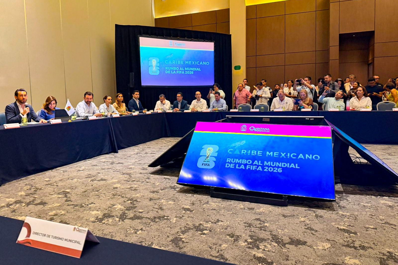El presidente municipal de Cozumel participa en la estrategia de promoción turística rumbo al Mundial 2026.