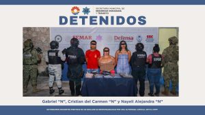 La detención de los tres presuntos narcomenudistas se realizó en la Supermanzana 103 de Cancún.