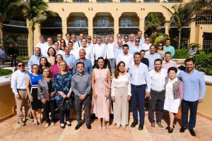 La Gobernadora Mara Lezama y la secretaria Josefina Rodríguez Zamora encabezan la reunión con el CCE y hoteleros.