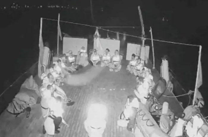 Funcionarios de la Embajada de México en Israel acuden al puerto de Ashdod para asistir a los connacionales.