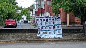 Integrantes de las Madres Buscadoras de Quintana Roo se manifiestan en Cancún.