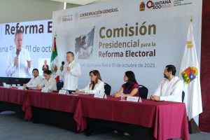 Arturo Zaldívar discutiendo las modificaciones Ley de Amparo en el foro de Cancún.