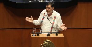 Gerardo Fernández Noroña pide licencia temporal a su cargo en el Senado de la República.