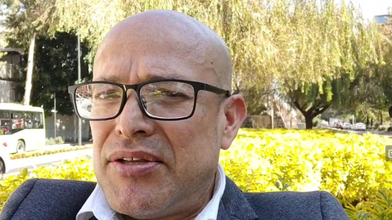 Israel Rivas denuncia que la reforma Ley de Amparo viola el artículo 14 constitucional y el principio de irretroactividad.